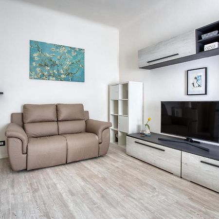 Joivy Chic 1 Bed Flat Apartment Милано Екстериор снимка