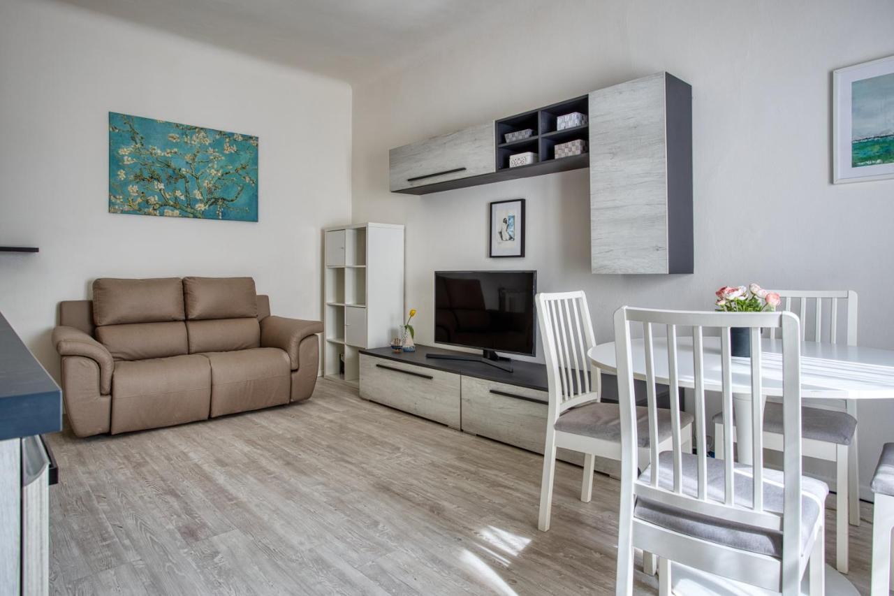 Joivy Chic 1 Bed Flat Apartment Милано Екстериор снимка