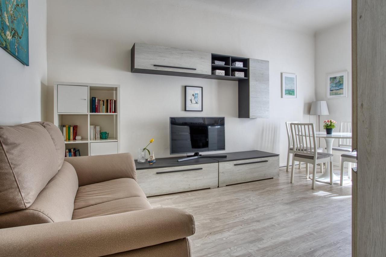 Joivy Chic 1 Bed Flat Apartment Милано Екстериор снимка